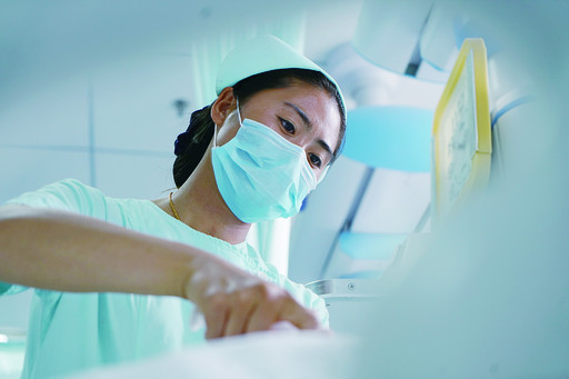 等待绽放的生命,守护生命的绽放