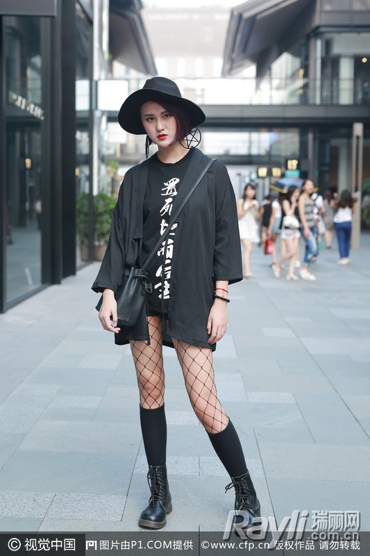 摆脱俗艳！网袜的正确打开方式