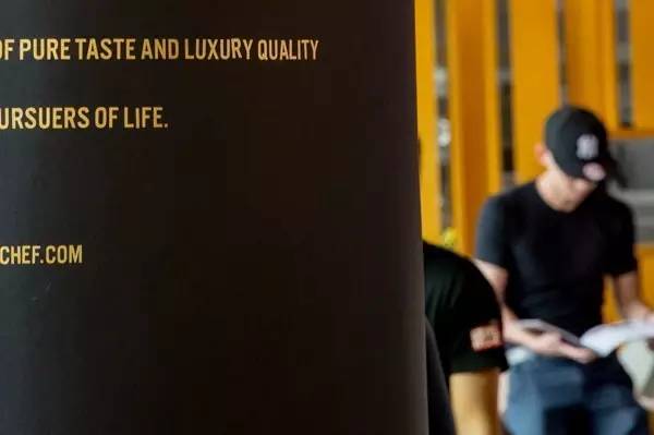 男老板是店里第2招牌菜,188元的肉包才是第1