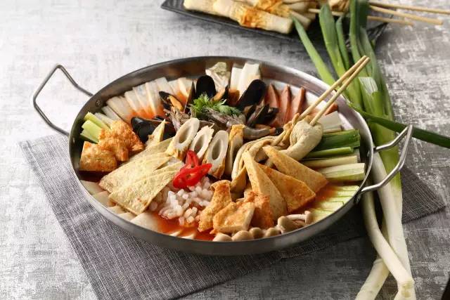 新白鹿、绿茶3折,炉鱼、乐伯部队锅半价,哈根达斯买一送一西湖边上的老牌商场,要用6天承包你的胃!