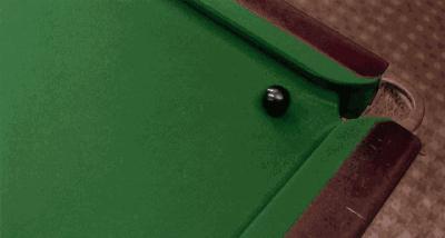 周星驰跳起来打台球片段,周星驰打桌球片段