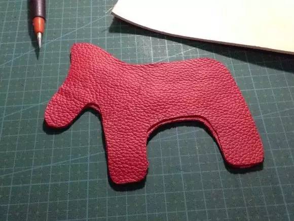 怎么辨别皮革的真假,认识人造革与真皮