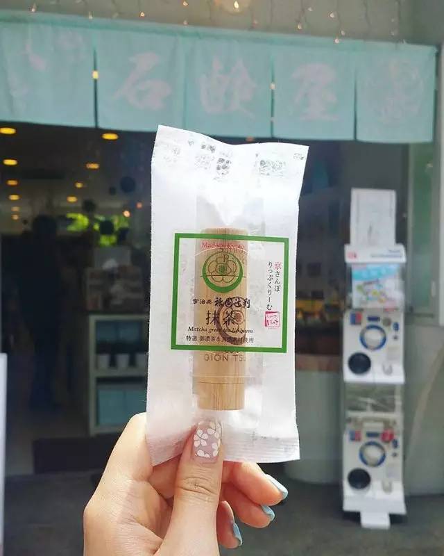 唇膏不掉色不沾杯推荐,唇膏不变色好物推荐