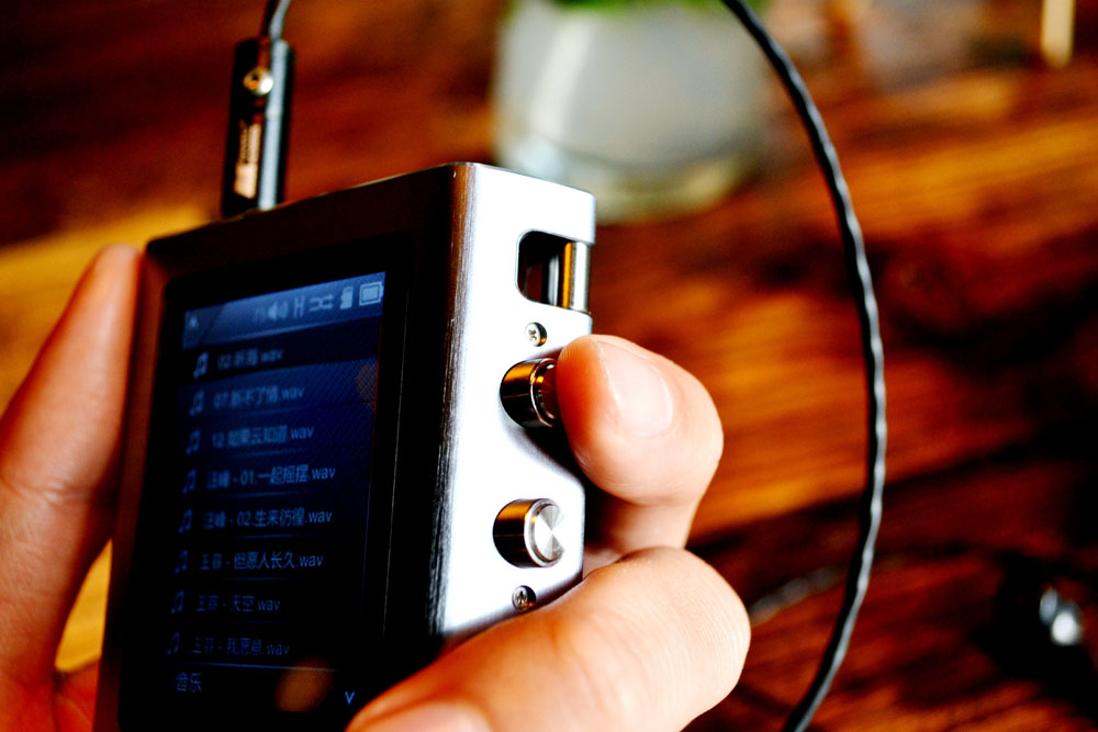 音乐七彩虹,七彩虹c200播放器拆解