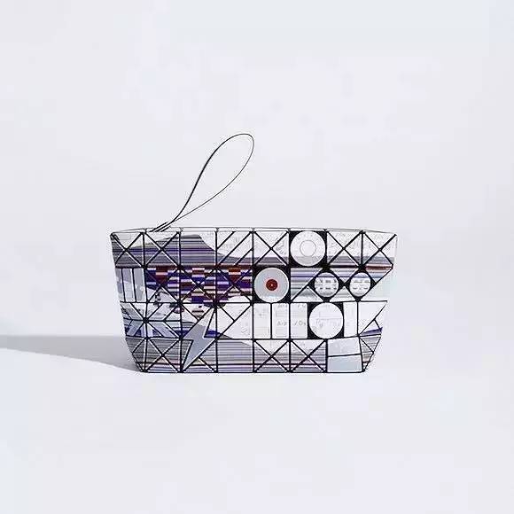 三宅一生详细资料,三宅一生当时面临什么问题