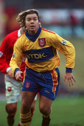 身材不完美但是很匀称,身材不好却踢球厉害的球员