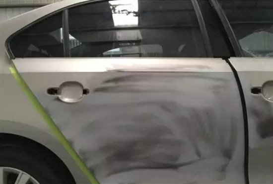 划痕补漆的最好方法,小划痕补漆最简单方法