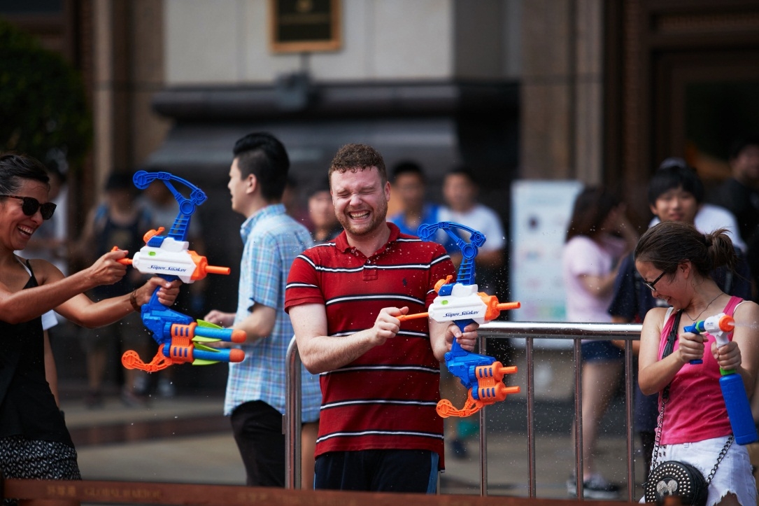 nerf热火精英2.0疾风发射器,nerf热火旋风发射器拆解