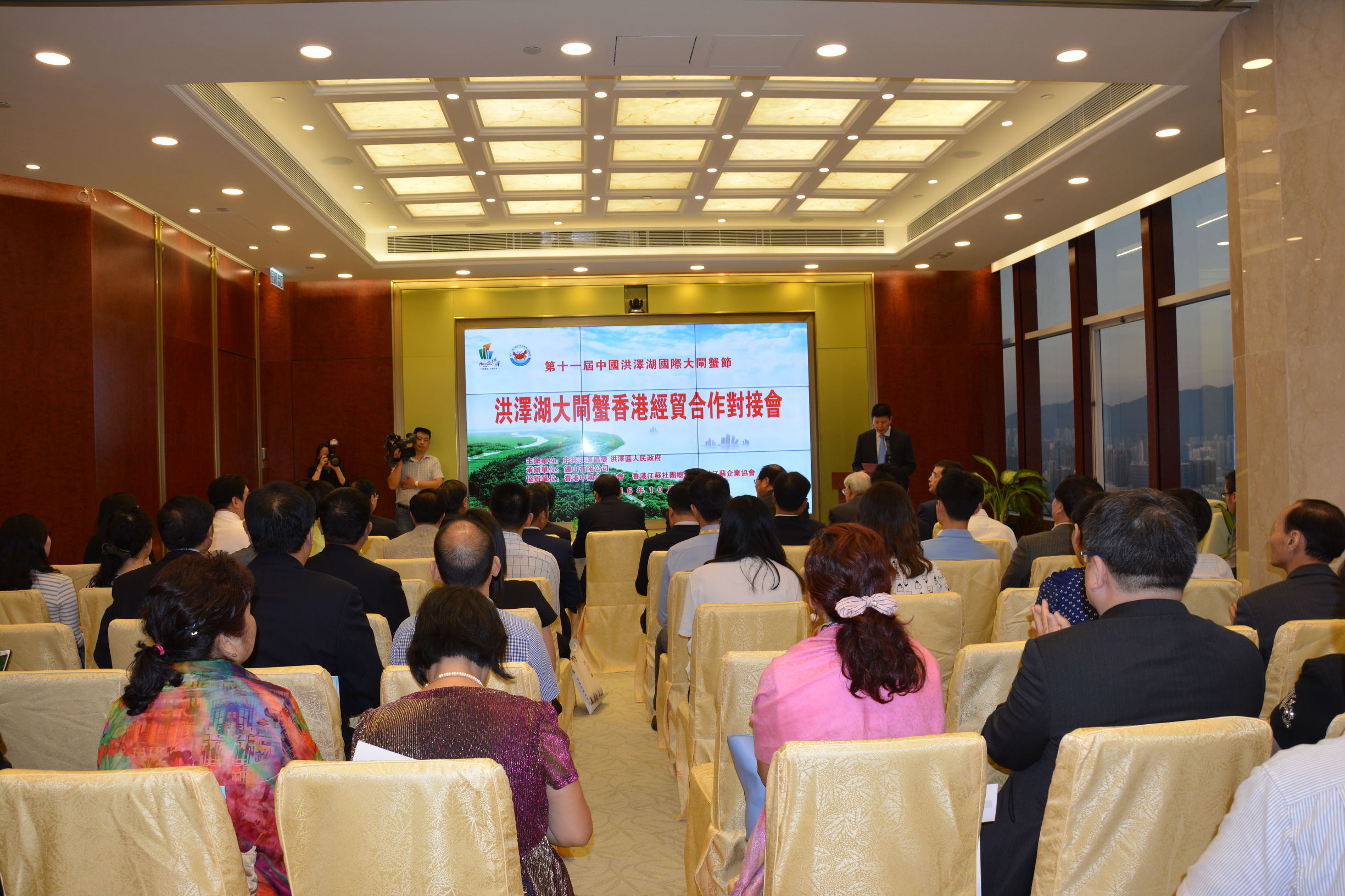 洪泽湖大闸蟹出口欧美,洪泽湖大闸蟹活动现场