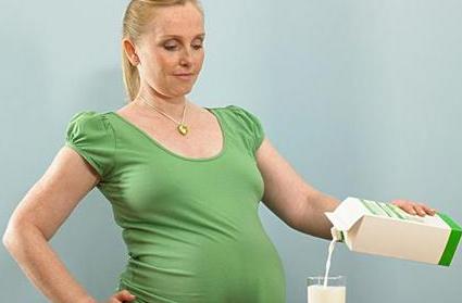 孕妇喝牛奶的最佳时间是什么时间,怀孕什么时候喝纯牛奶对胎儿好