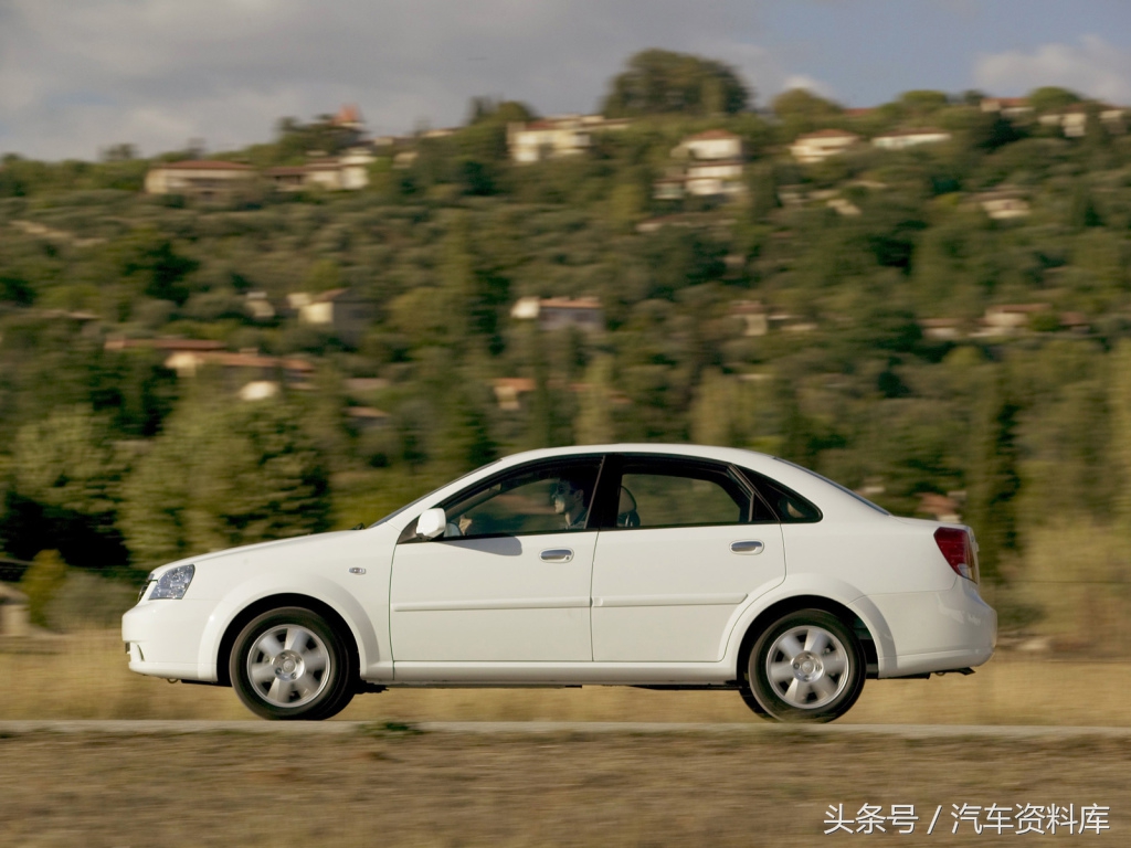 2004年别克凯越简介,2001年中国市场经典车型