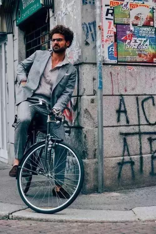 男装痞帅街拍西装杀,街拍成熟男装搭配图