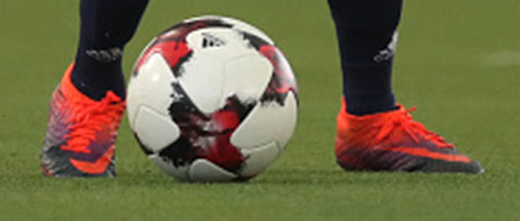 全球最火00后球员引巴萨曼联哄抢，耐克已准备好赞助合同？