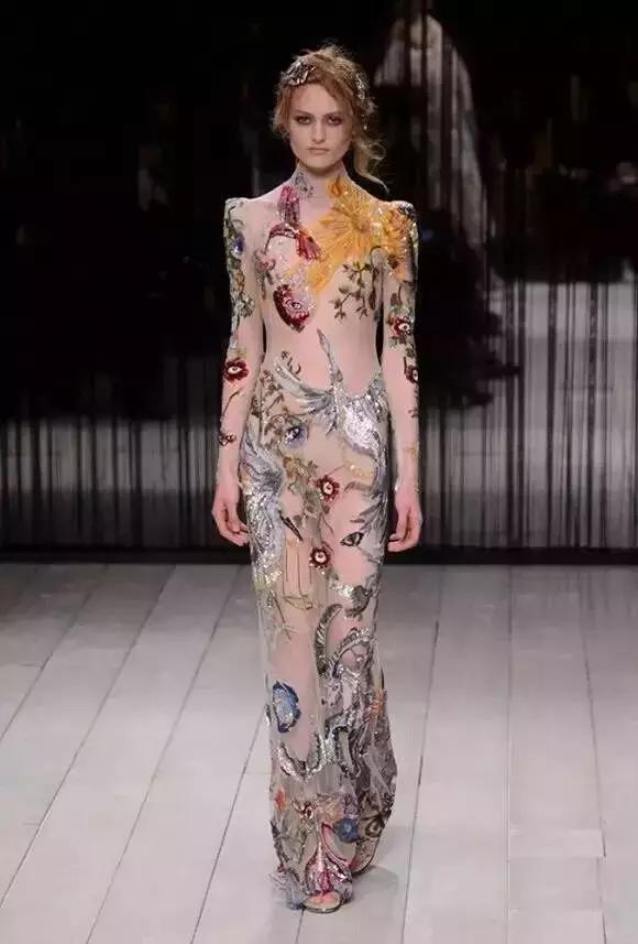 刺绣元素流行趋势,刺绣元素单品