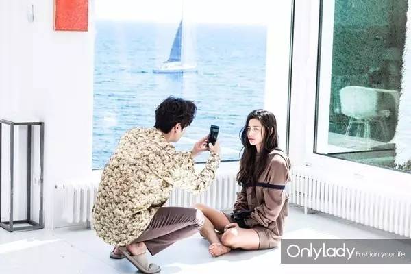 全智贤一字眉图片,全智贤的长直发看起来那么漂亮