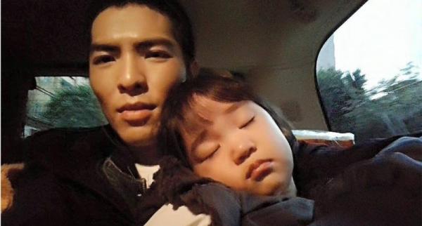 萧敬腾给干爸庆生,萧敬腾为干女儿留房子