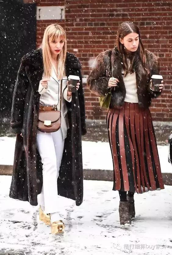 最实用的秋冬包包品牌推荐,今年最流行的大红色包包