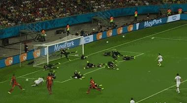 神创意！足坛炫酷特效，梅西C罗皆成赛亚人！