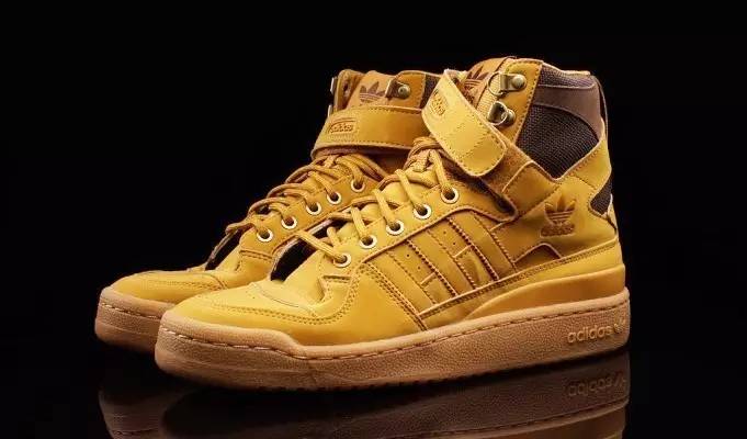 还在穿小白鞋吗,还在穿冬天的鞋子