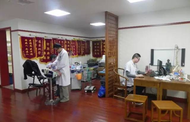 环境一流的康复医院,医院先进医疗设备