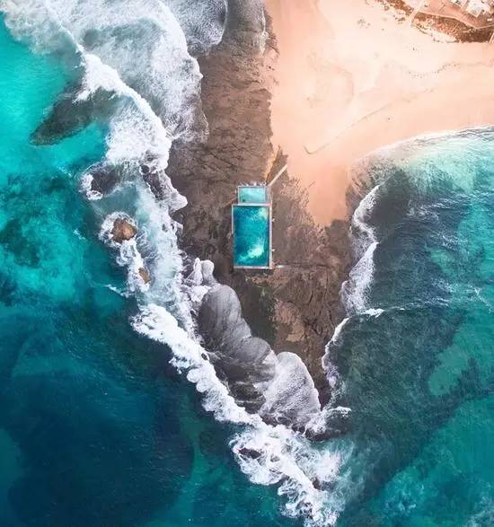 壹闻：地标里藏裸模彩绘艺术家创人体新玩法