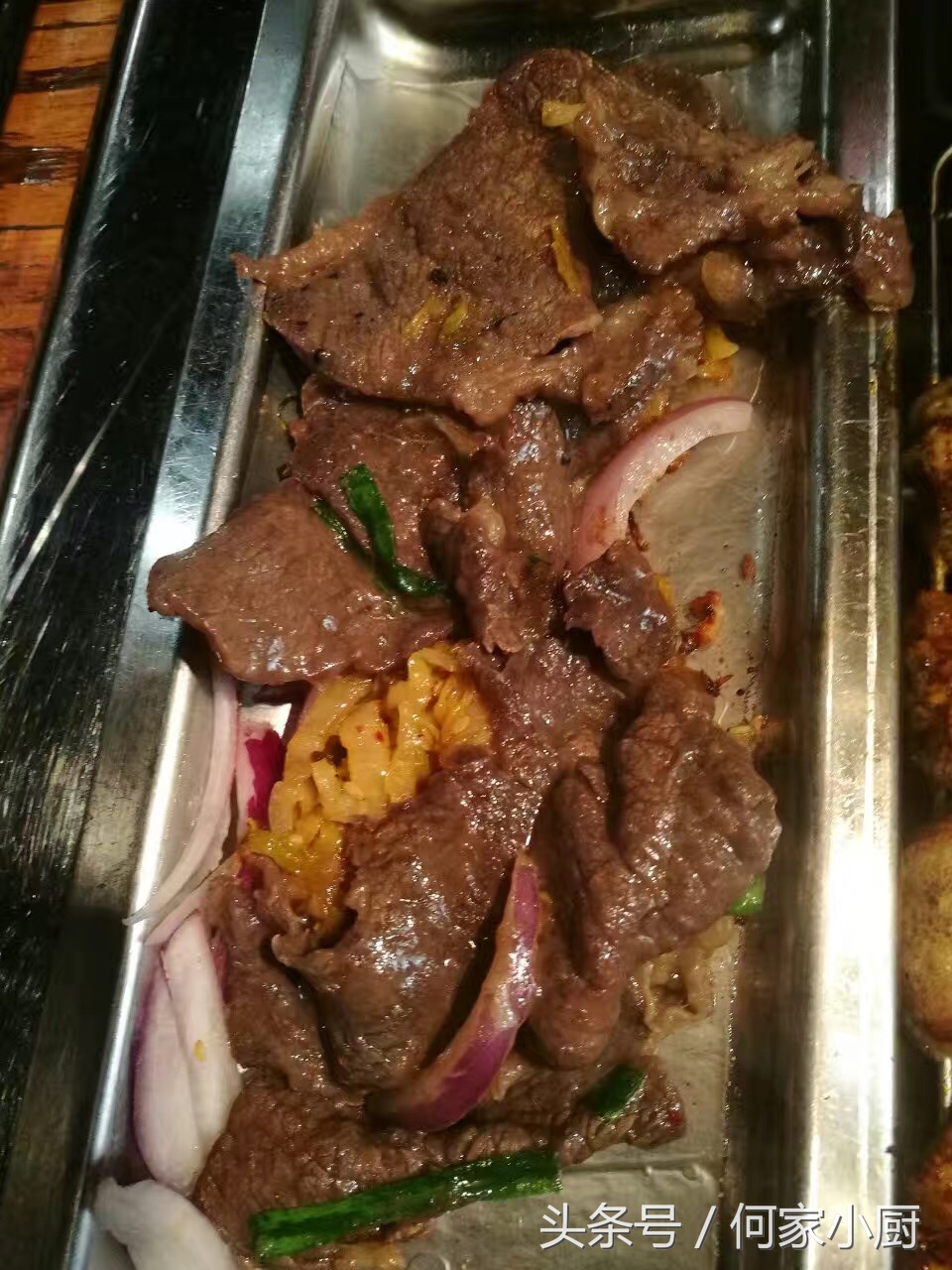 烤肉里的洋葱怎么吃法,烤肉加洋葱做法