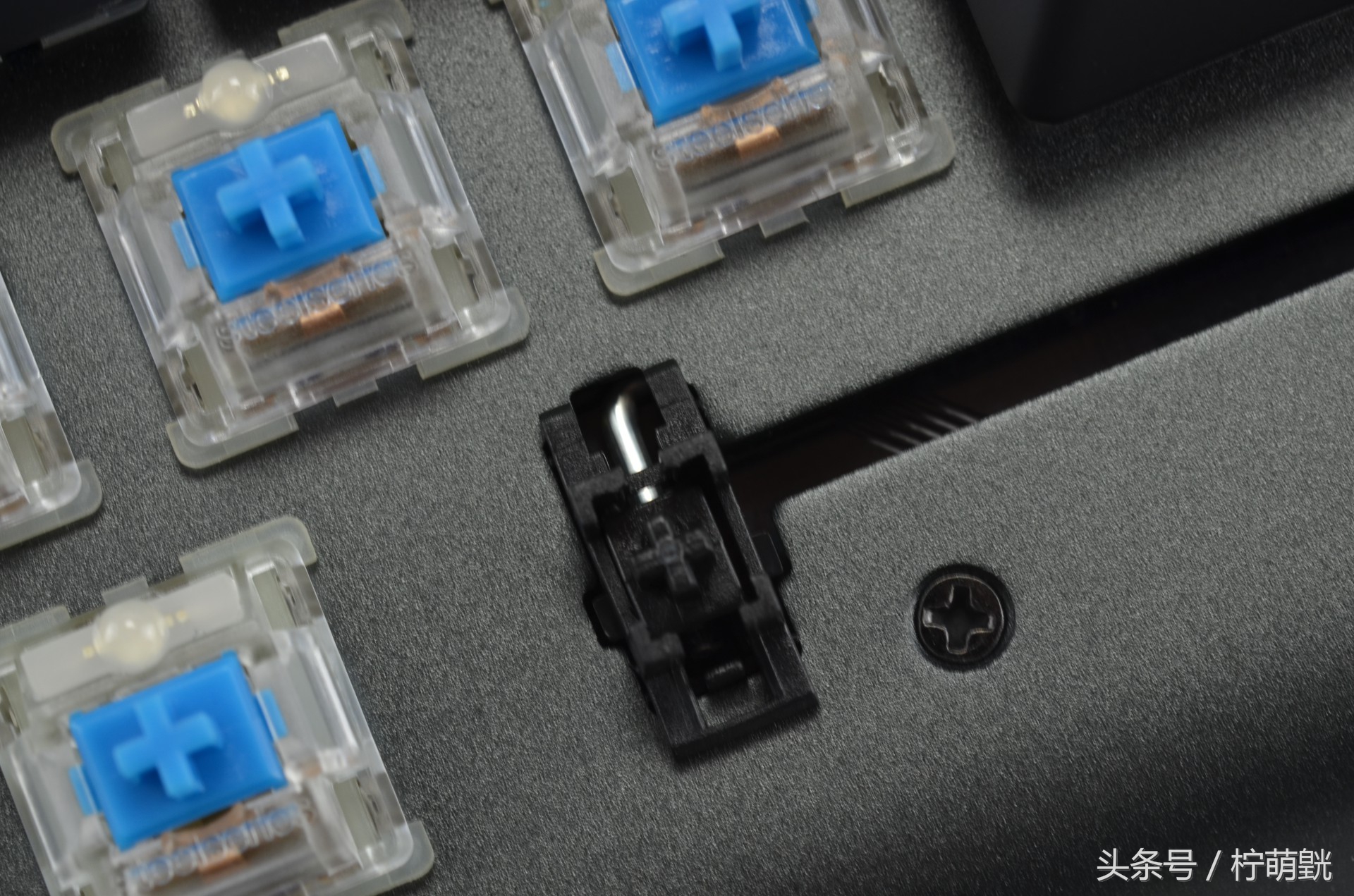 顶级rgb机械键盘,赛睿apexprort机械键盘评测