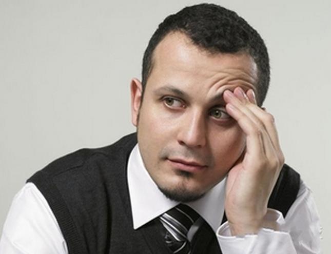 如何让眼睛变得清澈明亮有神动作,吃什么食物能让眼睛明亮有神