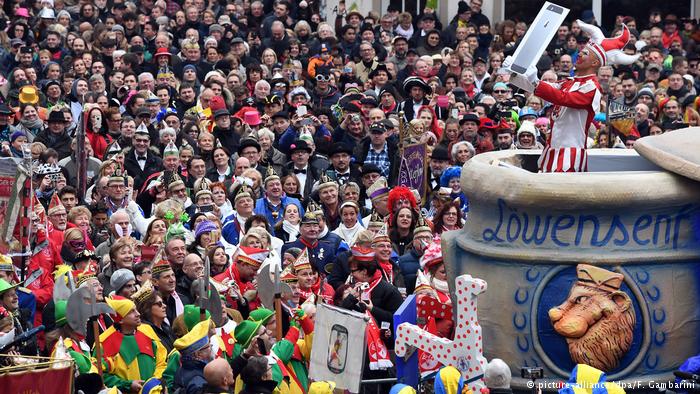 德国莱茵地区“狂欢季”开始了，将持续到第二年2月份