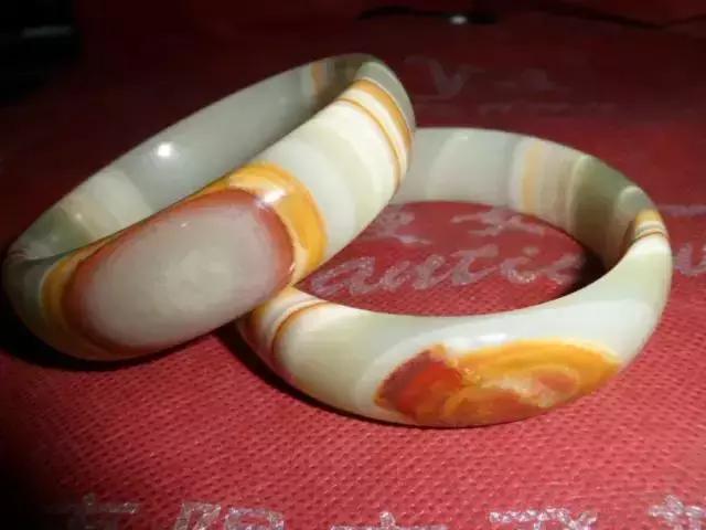 阿富汗玉和和田玉的区别,阿富汗玉的硬度是多少级