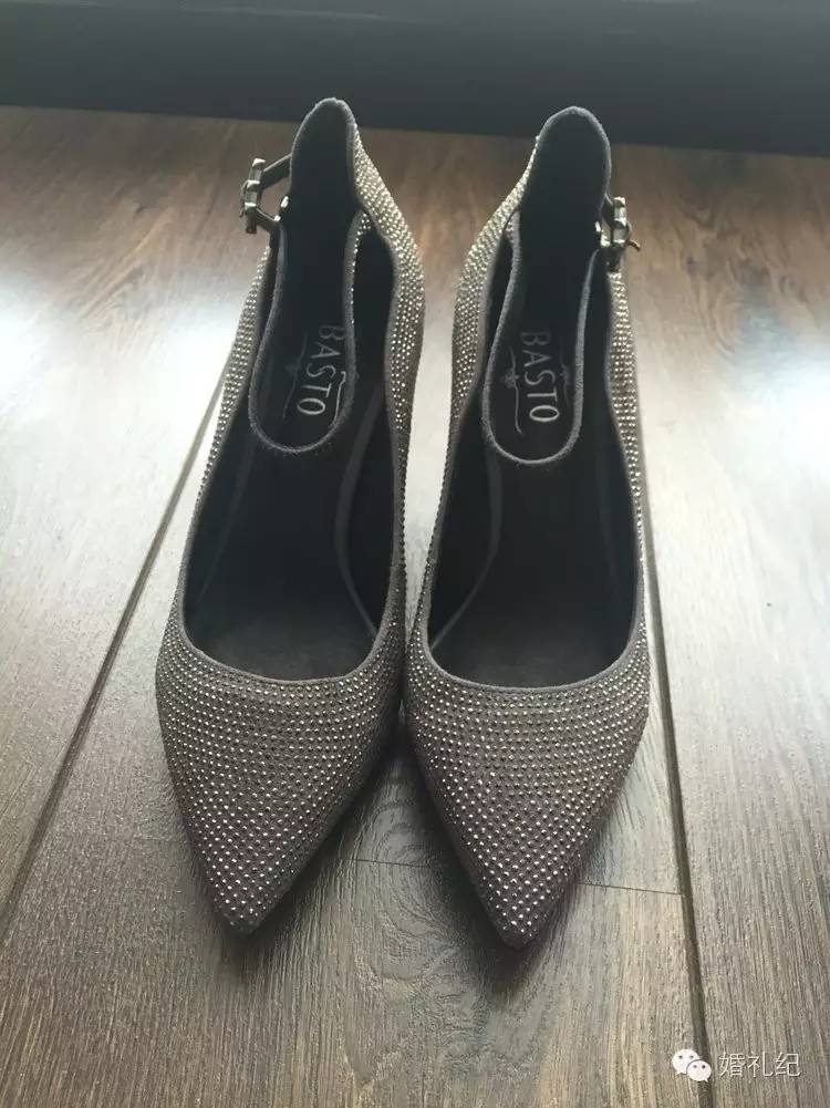 jimmychoo缎面婚鞋,jimmychoo婚鞋好穿吗