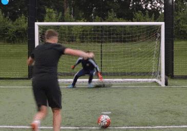 足球射门没有力量怎么办,足球射门力量