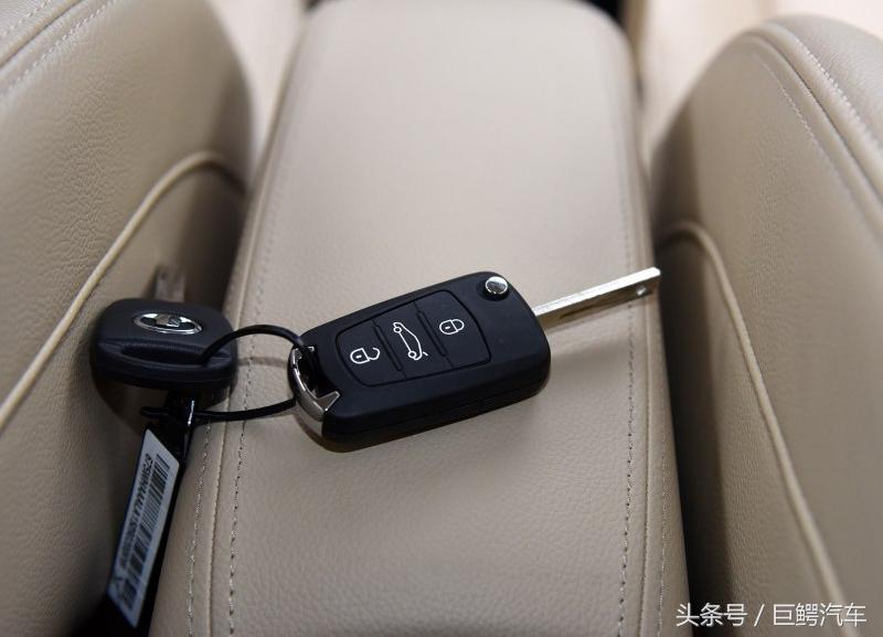 巨鳄重型坦克,巨鳄车