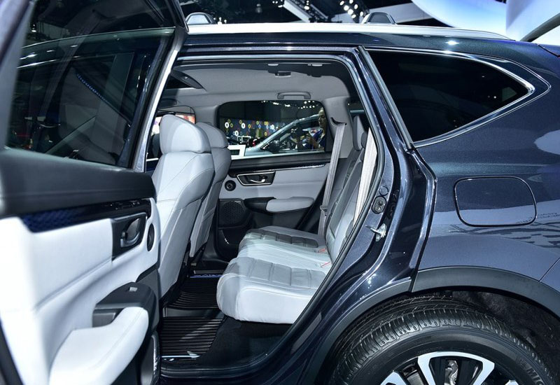 全新一代CR-V发布，搭载1.5T涡轮增压发动机，前脸全变样