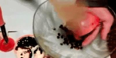 香蕉应该怎样剥,剥香蕉从哪里剥