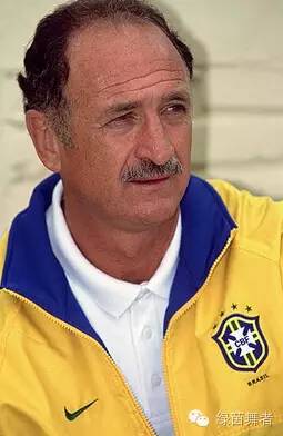 路易斯菲利佩斯科拉里年轻,大菲尔和卡佩罗谁厉害