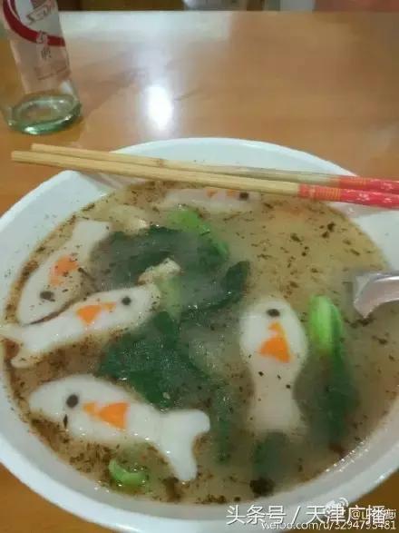 天津一高校食堂惊现“砂锅大嘴猴”“蓝瘦香菇包”！