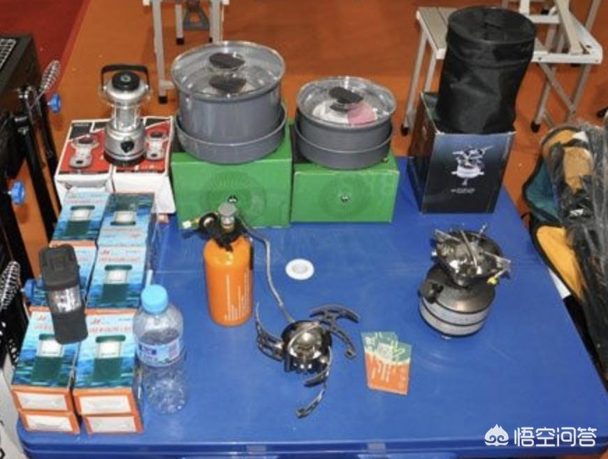 夏季户外登山注意事项及装备清单,春季户外登山需要什么装备