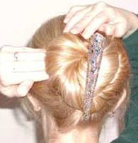 最简单的盘头发方法30岁,步摇盘头发的简单方法