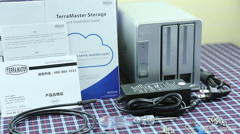 体验简单直接的TerraMasterD2-310