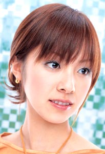 空姐盘头发的简单方法,短发盘头发的简单方法