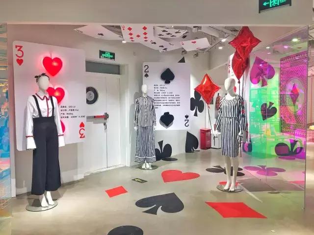 探店衣服咖啡店,探店时装店