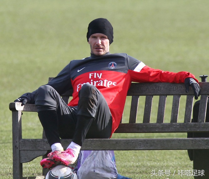 夏季踢球搭配,足球怎么搭配才好看