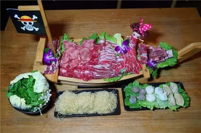 22蚊！足料进口牛肉云吞面超多料！还有重量级进口牛肉船上岸！