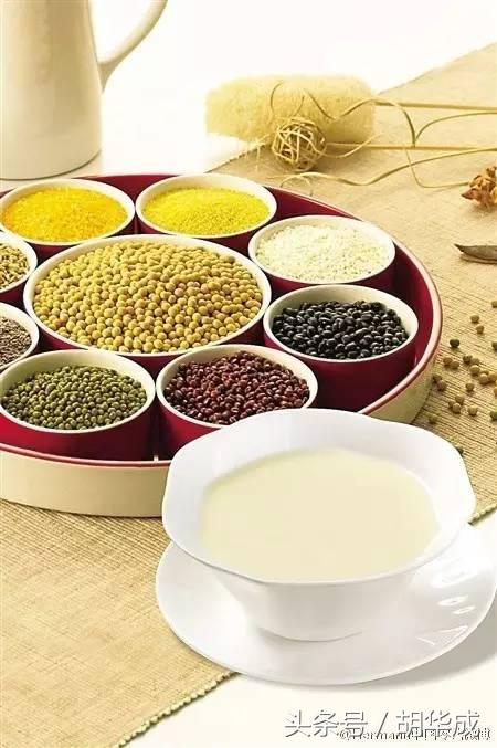 豆浆店卖什么赚钱,8平米的咖啡小店每天能卖500杯