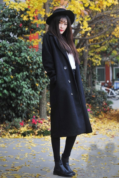 夏季怎么把灰黑中穿出高级感,黑灰色系穿搭技巧冬季