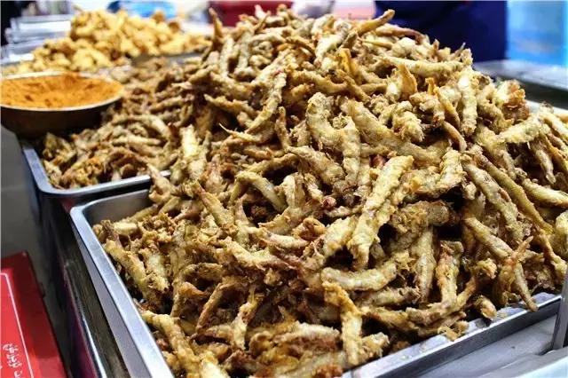 明天别睡懒觉和乌鲁木齐晚报君一起逛且逛且冬博会去