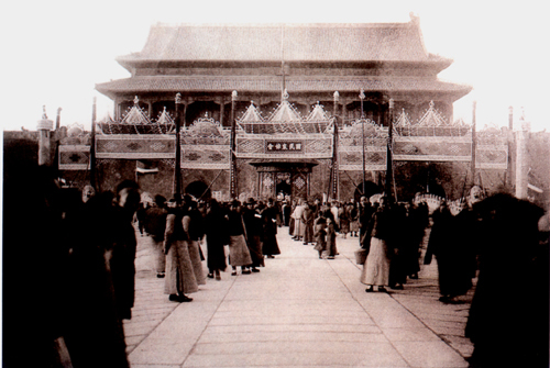 深宫里抑郁的女人：末代皇太后，紫禁城孤魂！