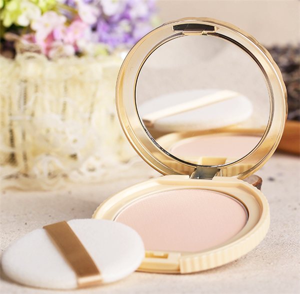 古驰哑光透亮柔滑定妆粉饼,欧珀莱柔滑丝缎粉饼102