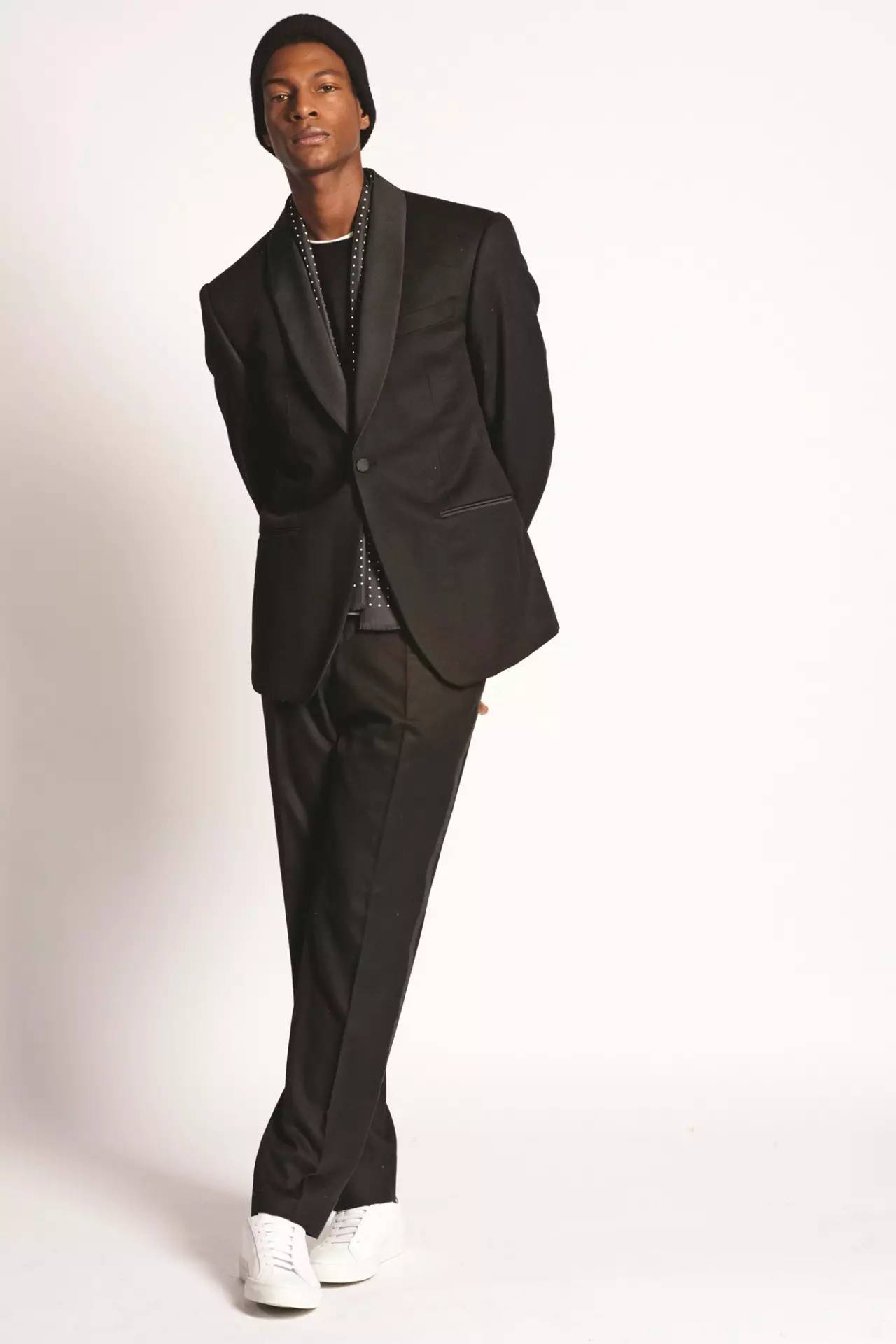 霓裳影｜还穿成衣？NoNoNo，西装还是定制的好